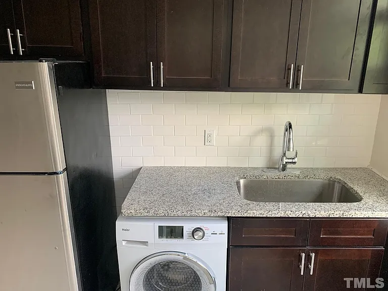 200 E Edenton St #8 — Photo 10