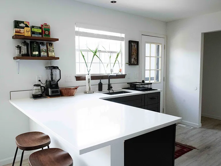 Breakfast bar