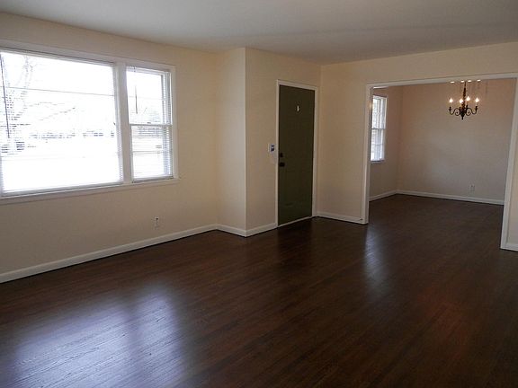 3rd image of 6313 Deramus Ave NW