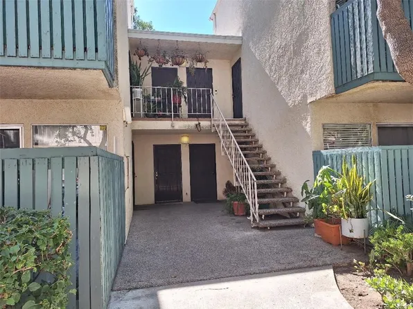 5700 Etiwanda Ave Unit 216, Tarzana, CA 91356