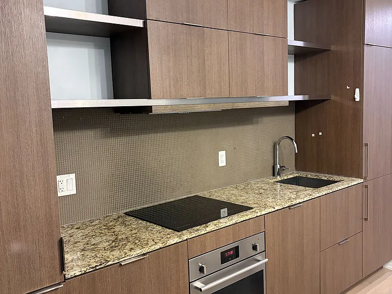 197 Yonge St #2503 — Photo 8