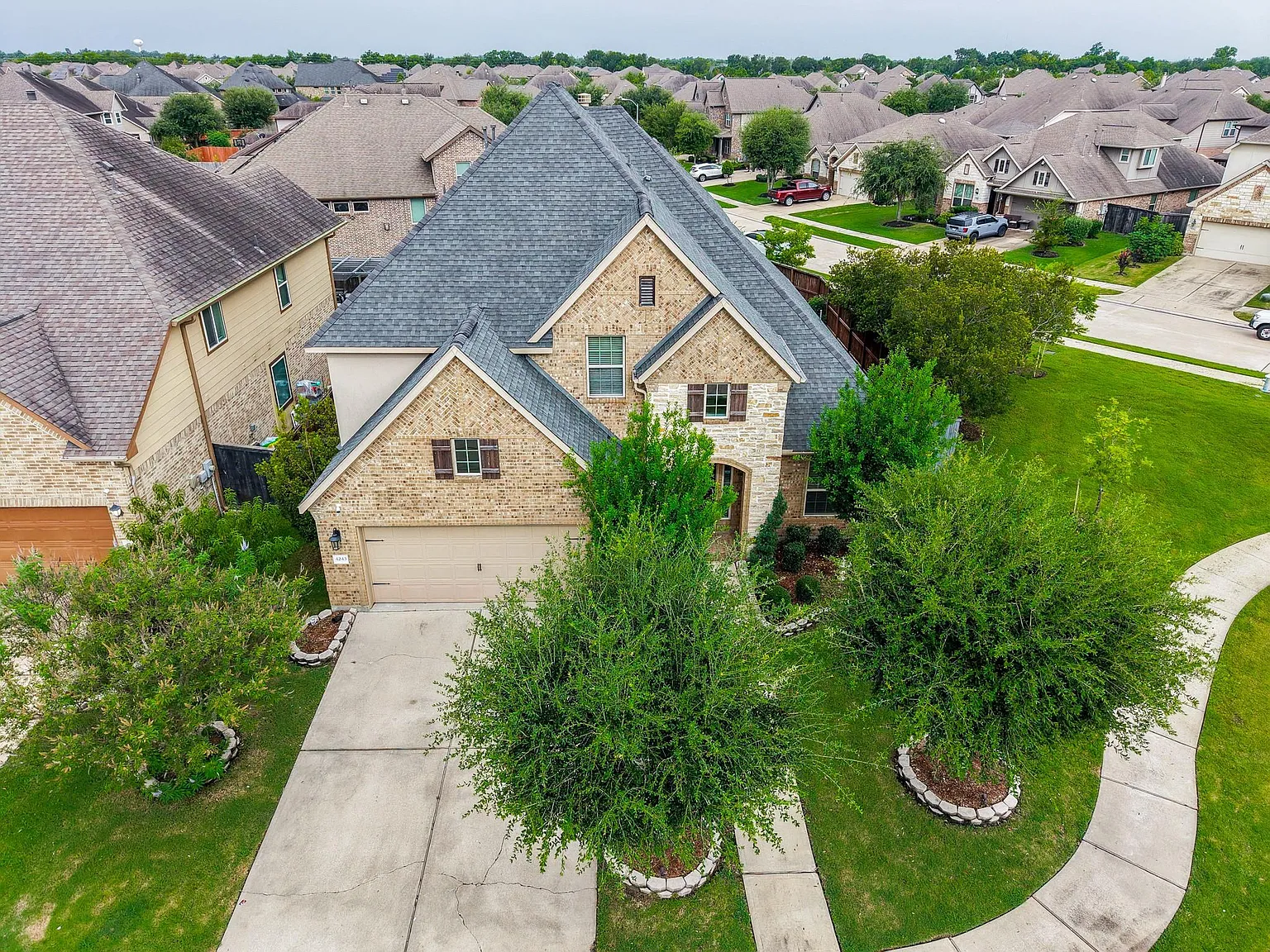 4 bed, 4.0 bath, 3122 sqft, $4,000 — Photo 1