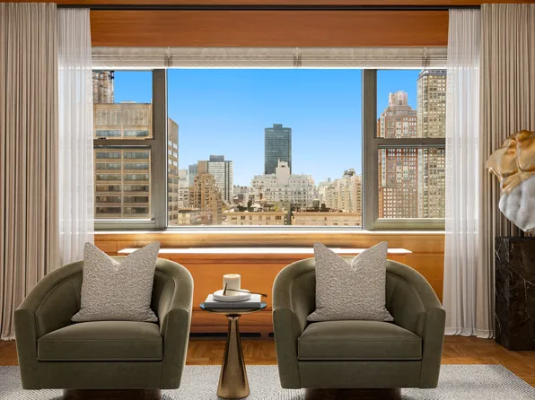 650 Park Avenue image 6 of 34