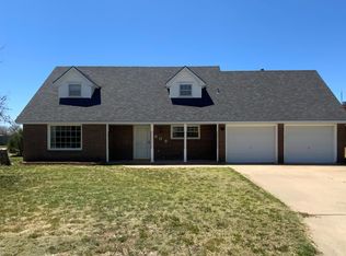 608 S Fulton St, Stratford, TX 79084