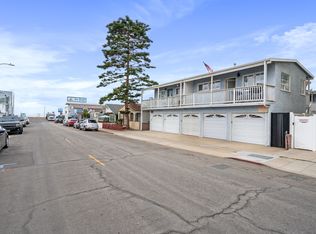 59 10th St #105, Hermosa Beach, CA 90254