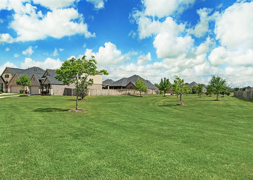 1st image of 2902 River Flower Ln