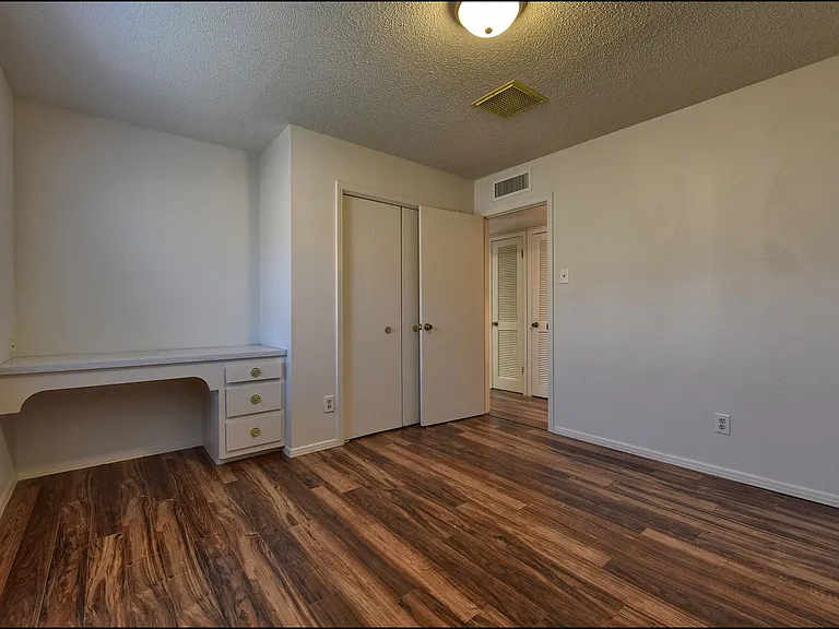 3433 Clearview Ln — Photo 27