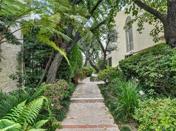 5267 Coldwater Canyon Ave APT B, Van Nuys, CA 91401