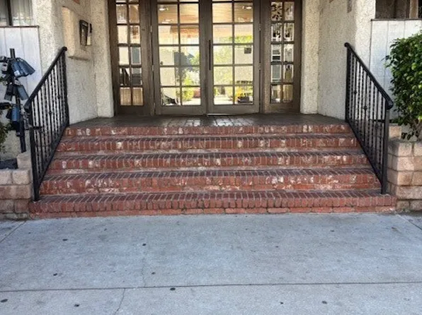 18530 Hatteras St Unit 326, Tarzana, CA 91356