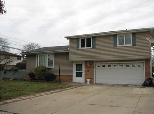 10739 Tiffany Ln, Parma Heights, OH 44130