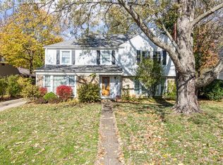 23827 Wimbledon Rd, Shaker Heights, OH 44122