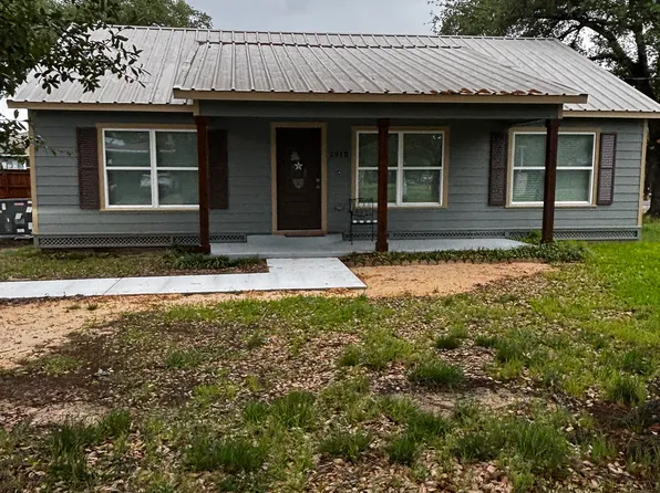 2912 Colson Rd, Bryan, TX 77803