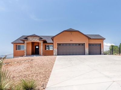 371 N Desert Cove Dr, Pueblo West, CO, 81007