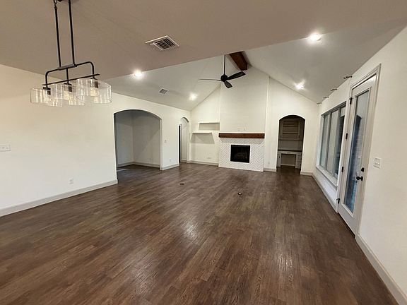 4th image of 6807 52nd St