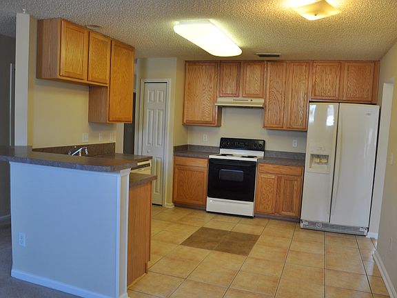 4th image of 1083 Gallant Fox Cir S