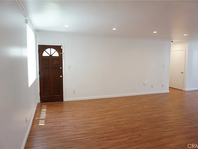 4610 Densmore Ave #20 — Photo 11