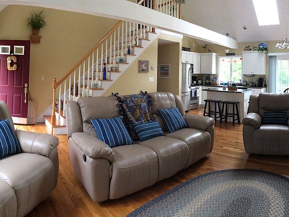 Living Room w/Fireplace
