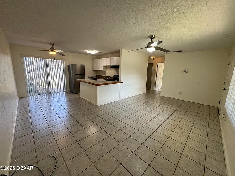 319 Cavanah Dr #B — Photo 4