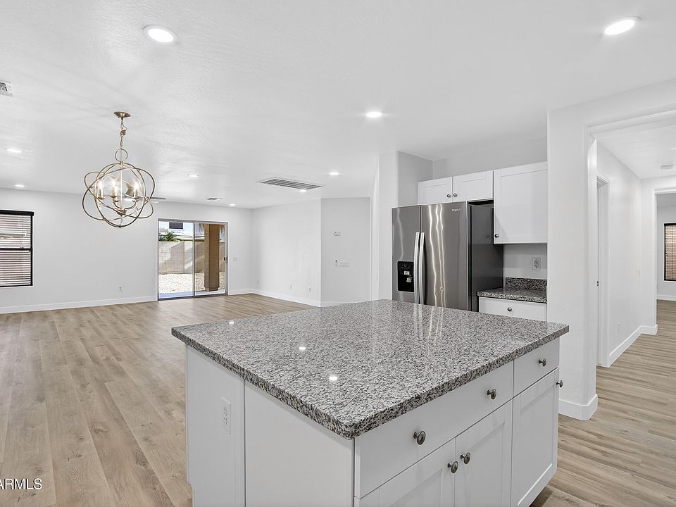 1st image of 43620 W COWPATH Road