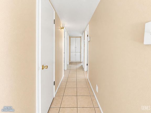 5th image of 3909 Balboa Dr