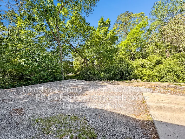 819 Asterwood Dr #B — Photo 17