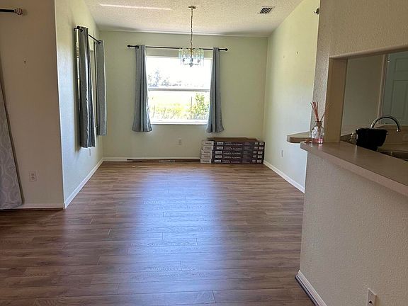 4th image of 3933 Tangle Dr