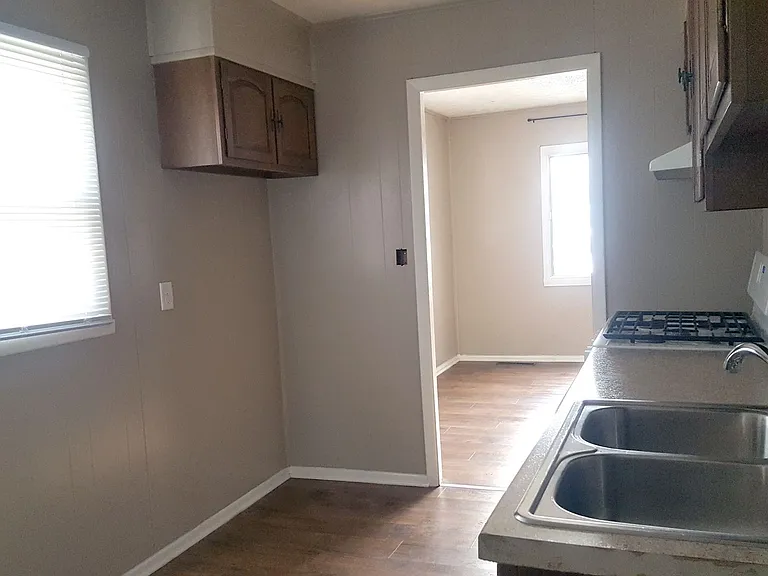 2158 Ulen Ln — Photo 3