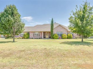 5005 Rancho Verde Pkwy, Crowley, TX 76036