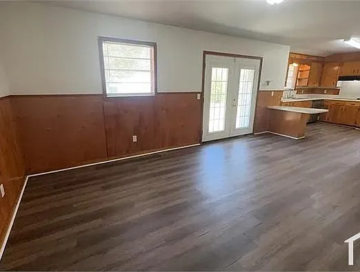 2242 Castle Hill Dr — Photo 5