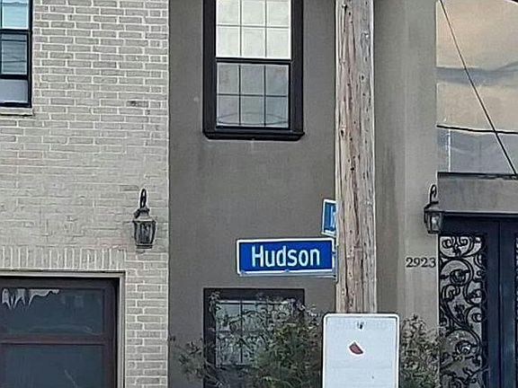 2nd image of 2950 Hudson St
