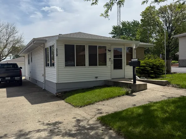 220 Morris St, Joliet, IL 60436