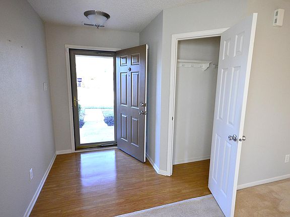3rd image of 10233 Apple Blossom Cir