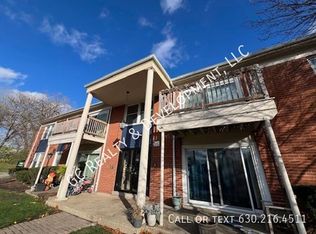 7 Simpson St #H, Geneva, IL 60134