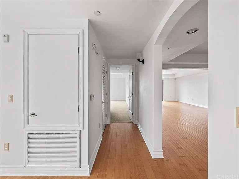 1530 S Centinela Ave #202 — Photo 8