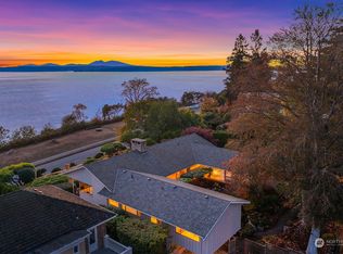 1928 Magnolia Blvd W, Seattle, WA 98199