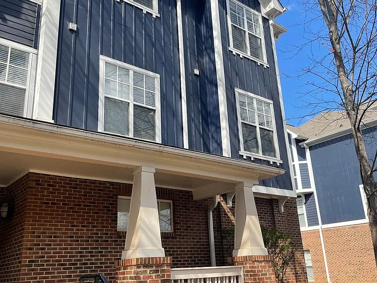 1505 Walnut View Dr — Photo 3