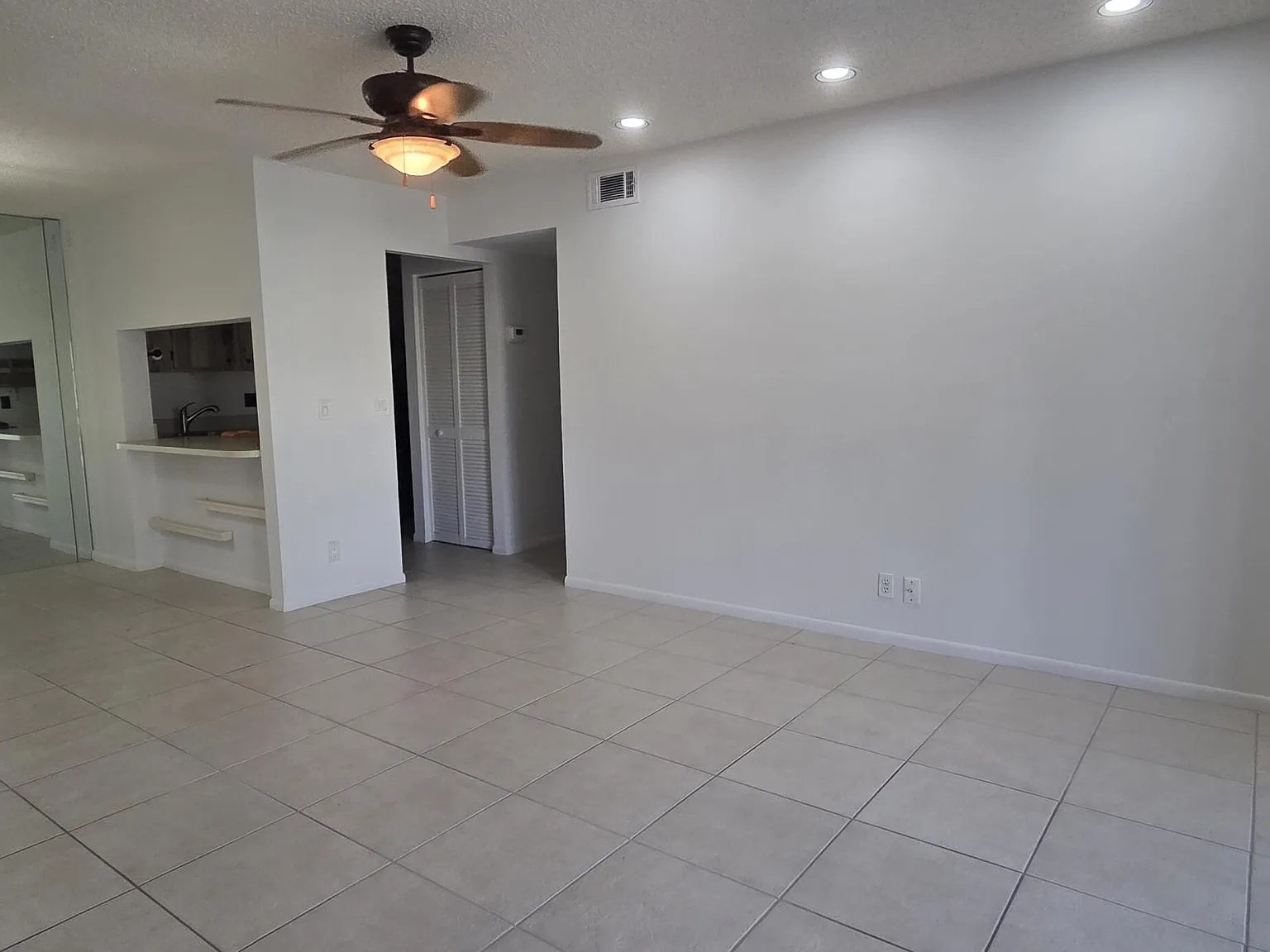2 bed, 2.0 bath, 1005 sqft, $1,950 — Photo 1