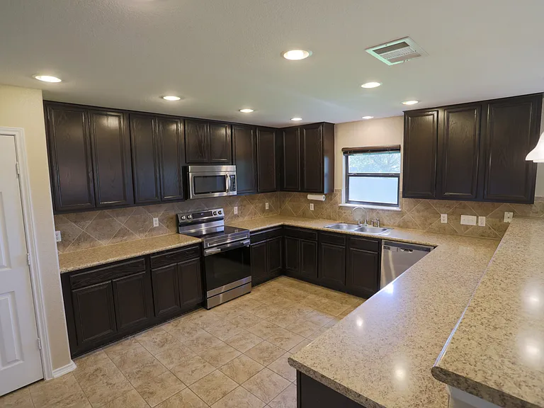 729 Green Pasture Dr — Photo 4