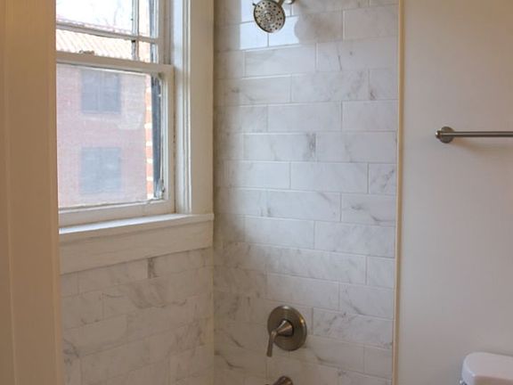 5th image of 788-800 Greenwood Ave NE #800-04