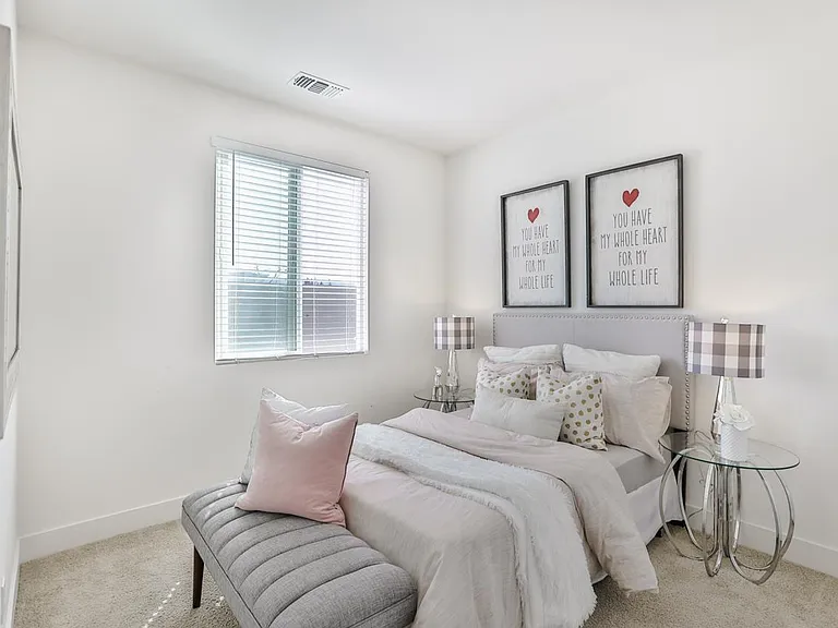 858 Sycamore Loop — Photo 11