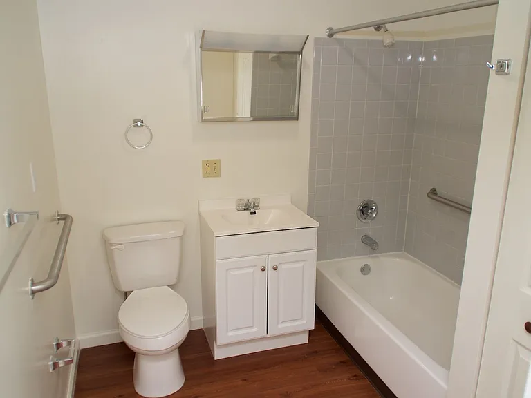1038 Bonnieview Ter — Photo 9