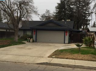 4014 W Iris Ave, Visalia, CA 93277
