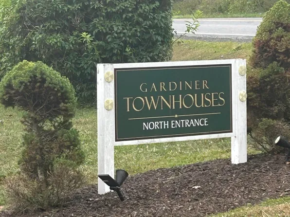 881 Albany Post Road #27, Gardiner, NY 12525