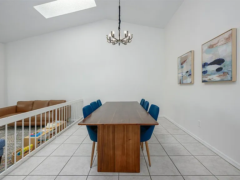2383 Sun Valley Cir — Photo 10