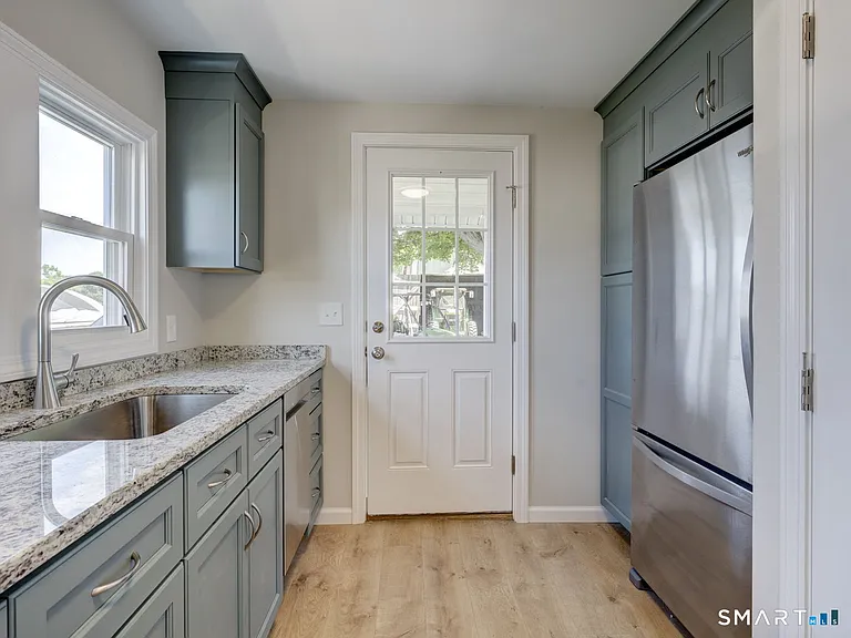 1455R Forbes St — Photo 5