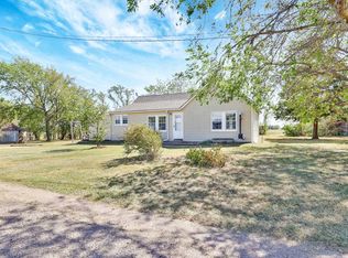8806 21st Rd, Udall, KS 67146