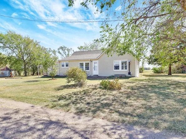 8806 21st Rd, Udall, KS 67146