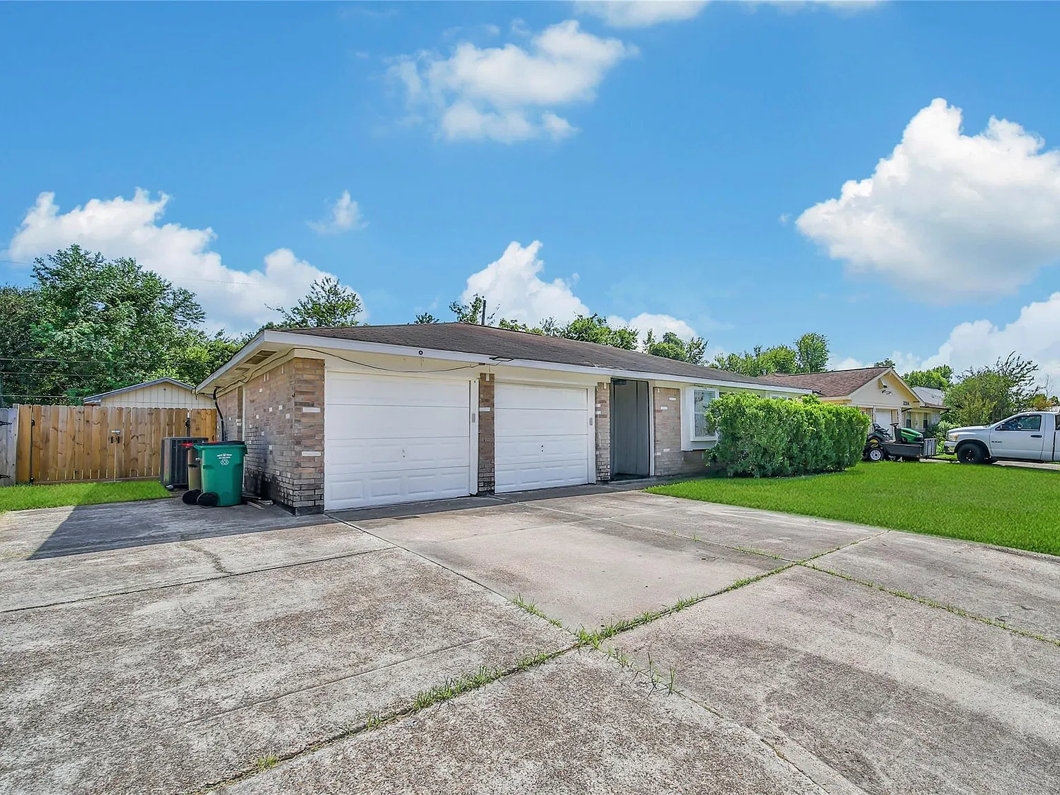 3 bed, 2.5 bath, 1541 sqft, $1,975 — Photo 1