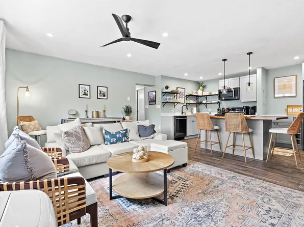 56 Coffey St APT 1, Dorchester, MA 02122
