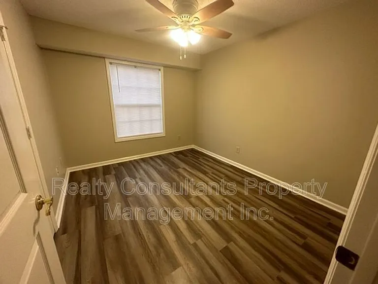 800C Folly Ct — Photo 9